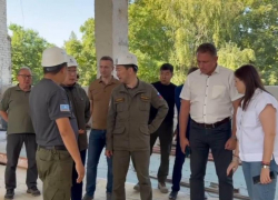 В Докучаевске ДНР продолжают активно восстанавливать спортивный комплекс