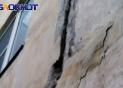 В Макеевке многоэтажка трещит по швам из-за текущих труб и бездействия коммунальщиков