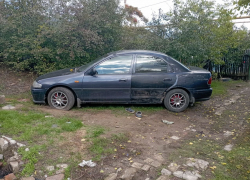 Житель Мариуполя зарезал знакомую и спрятал труп в машине