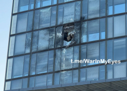 Бизнес центр и две жилые высотки были атакованы украинскими БПЛА ночью в Донецке