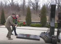Память павших Героев Донбасса и первого Главы ДНР почтили Денис Пушилин и Сергей Кириенко
