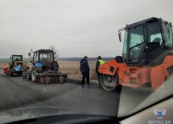 Дорожники завершают восстановление двух автомобильных дорог под Новоазовском