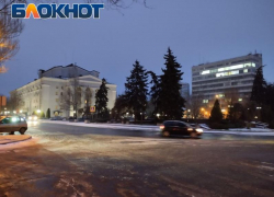 «Люди жалуются на отсутствие обработки автодорог и тротуаров»: глава ДНР высказался по поводу сильного гололеда в Республике 