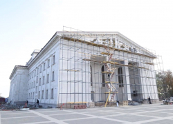 В Мариуполе завершается реставрация драматического театра