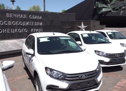 Для медучреждений ДНР закупили 65 санитарных автомобилей