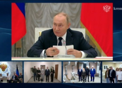 Владимир Путин запустил в работу два медицинских центра в Донецке и Мариуполе