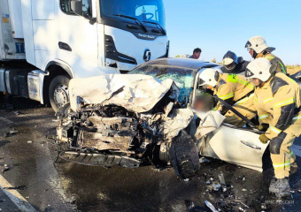 Страшная авария под Донецком в хлам смяла 3 машины и унесла жизнь человека