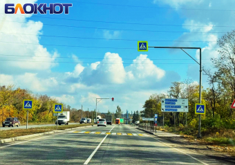 Жители Макеевки пожаловались на водителей, пролетающих пешеходный переход