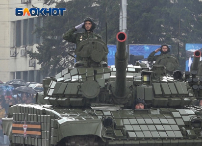 Кладовая памяти: «Блокнот» нашел в своих архивах Парад Победы-2015 в Донецке