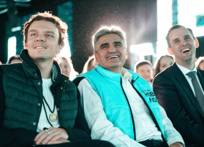 От пересдачи ЕГЭ до контроля мигрантов: «Новые люди» рассказали, что полезного сделали для ДНР