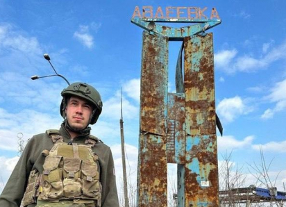 «Военкор» Даниил Пионтковский кидает людей на десятки тысяч рублей от лица федеральных СМИ