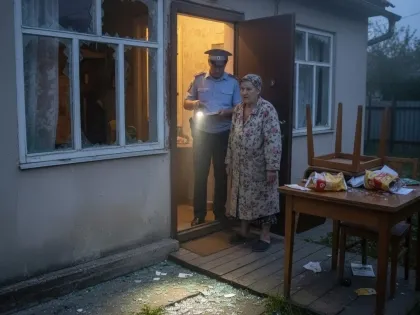 В Торезе пьяный вор украл еду и деньги у пенсионерки