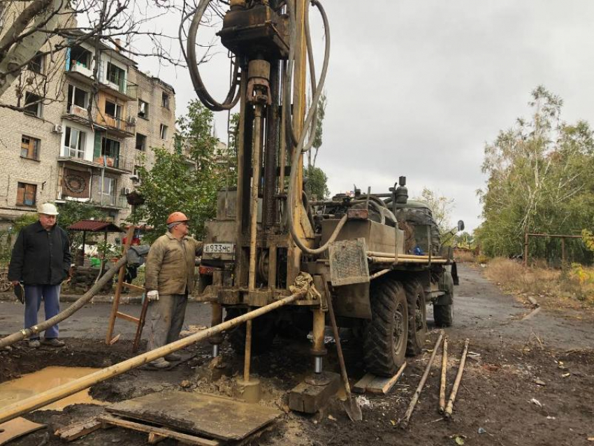 В Авдеевке ведутся работы по обеспечению населенного пункта водой 