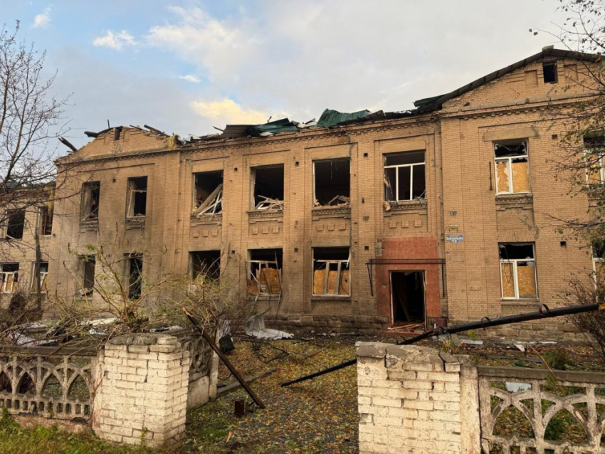 Учебники детонируют: ВС РФ уничтожили снаряды, припрятанные ВСУ в техникуме в Славянске