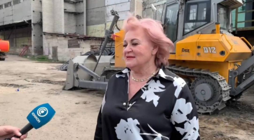 «Еще два бульдозера и семь мусоровозов»: какая техника для устранения мусора приехала в ДНР