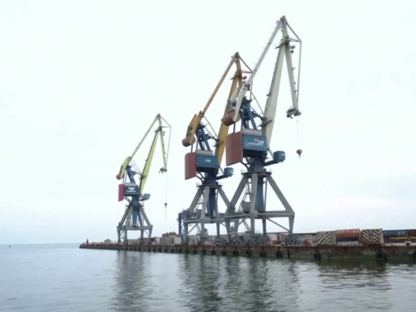 Морской порт Мариуполя близится к возобновлению полноценной работы, он важен для грузового сообщения всей России