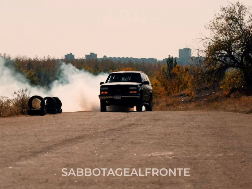 На пределе скоростей: в Макеевке прошла гонка на гоночных автомобилях 