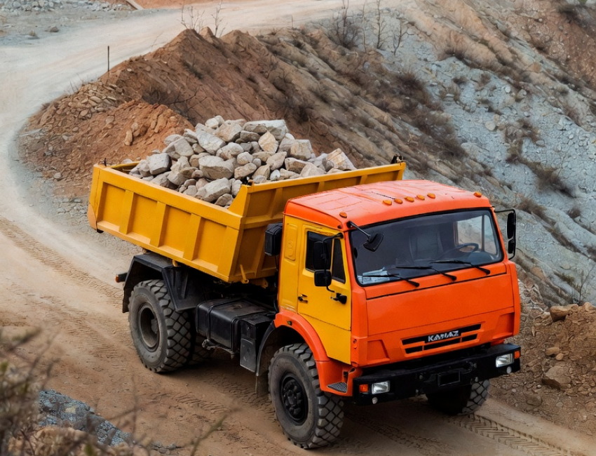 Каранский карьер в ДНР заменит водителей грузовиков беспилотными КАМАЗами