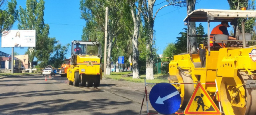 Продолжается ремонт самой длинной улицы Донецка