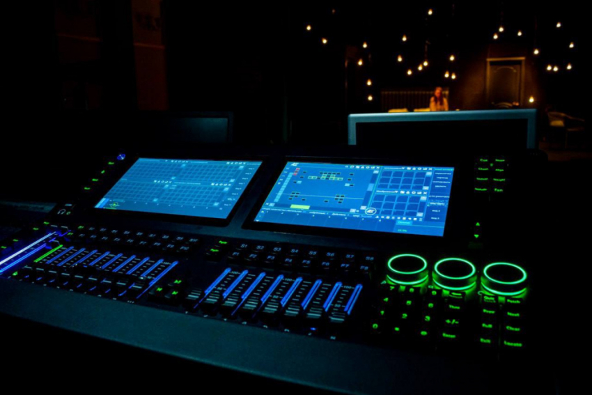 На сорок миллионов рублей снабдили донецкий драматический театр новым оборудованием 