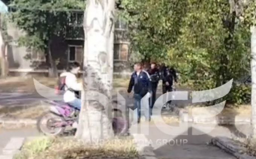 «Носятся по тротуарам»: по жалобам жителей Горловки полиция проверяет юных питбайкеров