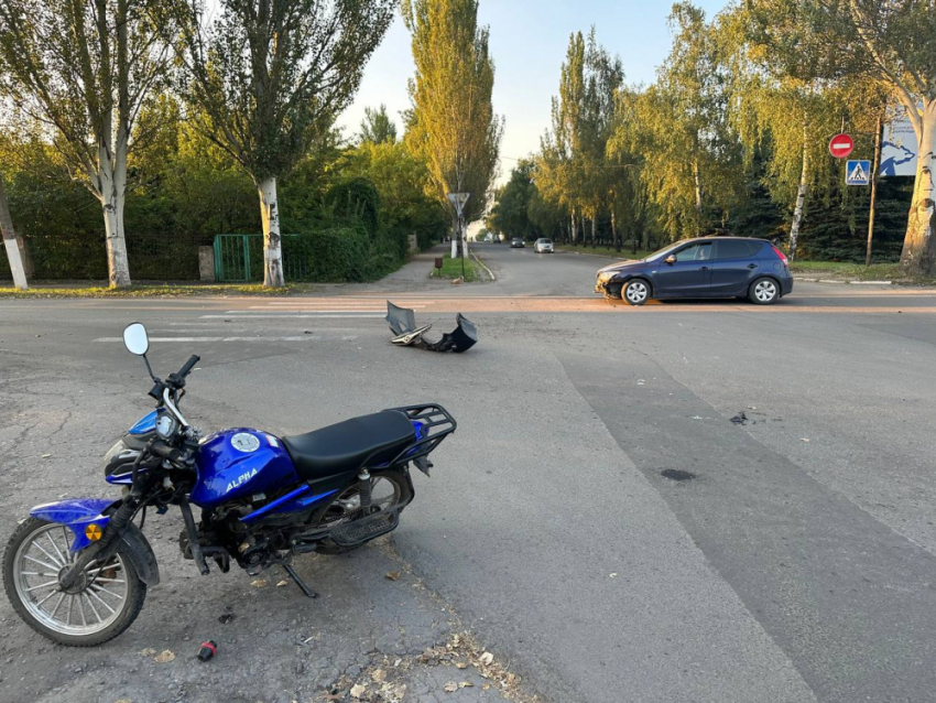 В ДНР два подростка на мопедах и без прав попали в ДТП