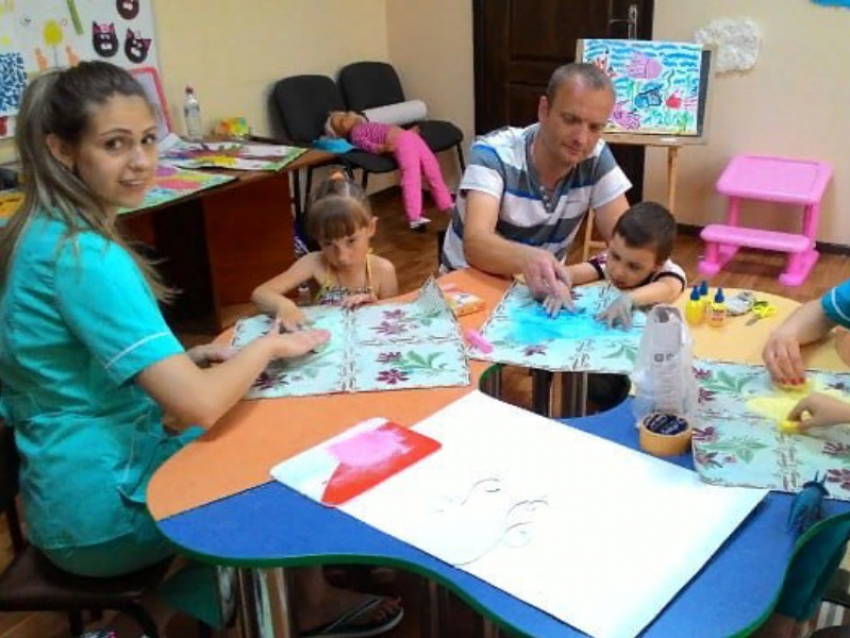 В ДНР дети и взрослые с особенностями здоровья могут обратиться за бесплатной помощью в реабилитационные центры