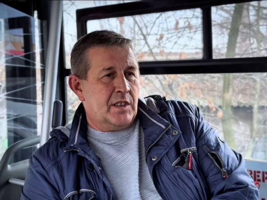 Сходили с рейса, чтобы помочь раненым: водители автобусов из Донецка вспомнили о работе под постоянными обстрелами