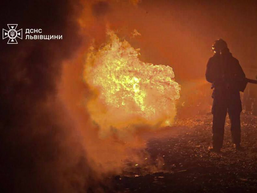 Огненные вихри сожгли Западную Украину: ВКС России разбомбили ключевые заводы ВСУ в Львове и Виннице