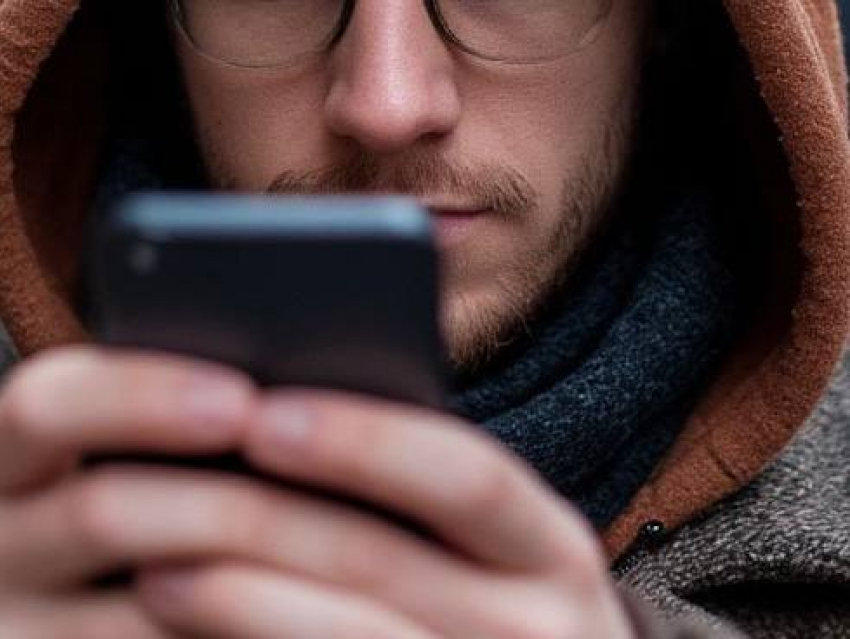 Мошенники от имени главы Донецка Алексея Кулемзина пытаются «порешать вопросы»