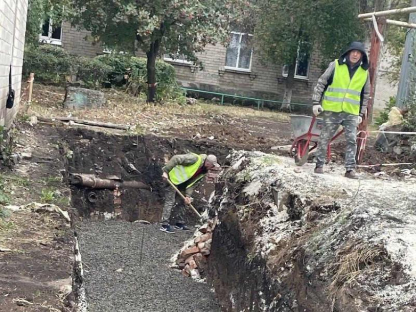 Нижегородцы продолжают работы по подключению школы и детского сада Харцызска к теплосетям 