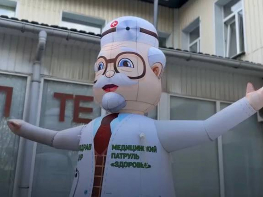 «По-настоящему любят свою профессию»: жители республики хвалят профессиональную работу медицинского патруля