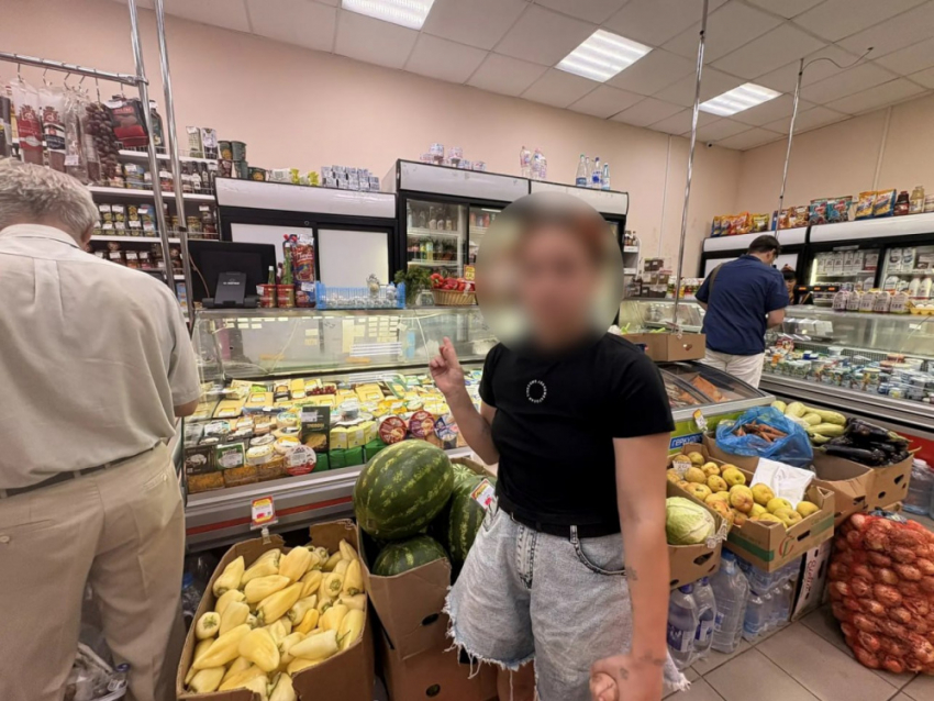 Кража по-семейному: в Донецке внучка обворовала больную бабушку