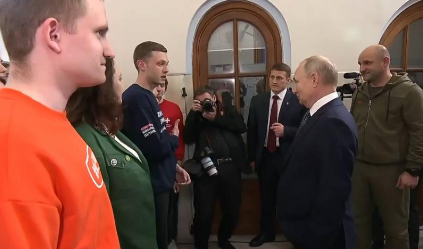 Молодежь Донбасса пообщалась с Президентом РФ на встрече Владимира Путина с сопредседателями предвыборного штаба