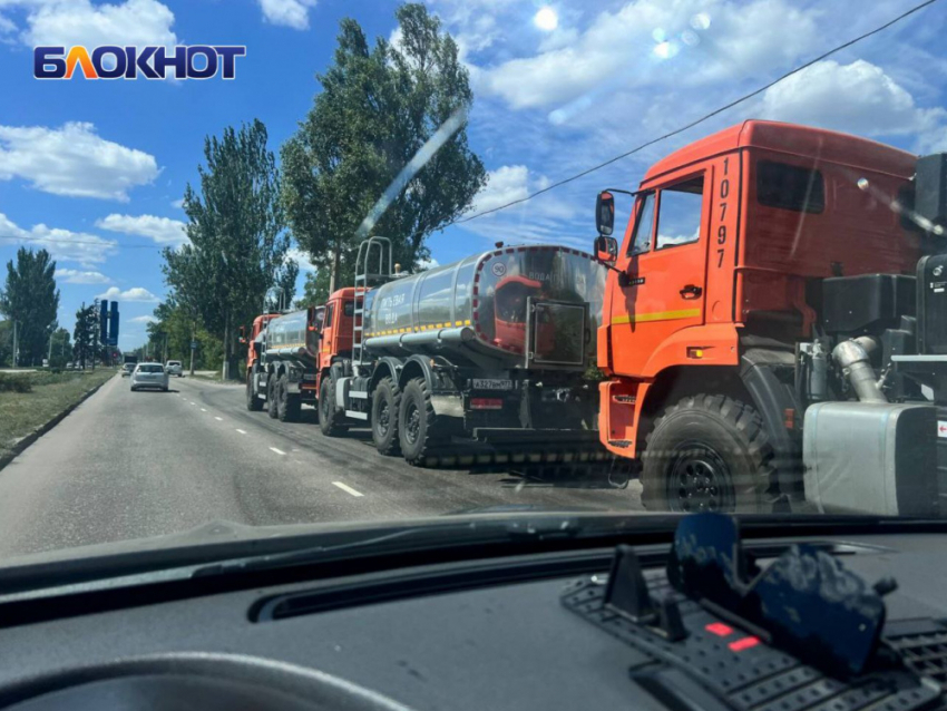 Куда развозят воду автоцистерны из Москвы, рассказали в администрации Донецка