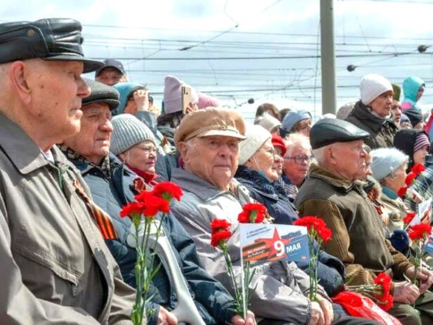 Ветераны ДНР получают денежную помощь в честь Дня Победы