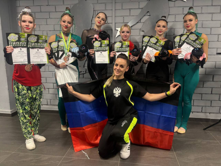 Спортсменки из ДНР завоевали награды международного турнира и фестиваля по чир спорту