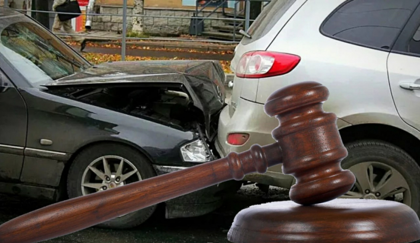 Устроил ДТП и скрылся: жителя Дебальцево на год лишили прав