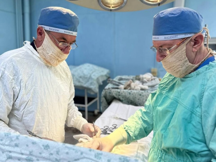 Хирурги в Тельманово успешно прооперировали 79-летнего пенсионера с острым гангренозно-перфоративным аппендицитом