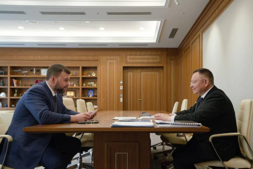 Более 900 социальных объектов восстановили в ДНР: Глава ДНР с Иреком Файзуллиным подвели итоги