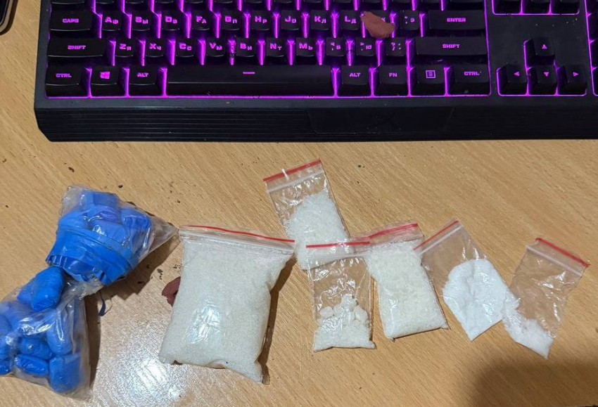 Полицейские поймали двух ранее судимых дончан с наркотиками