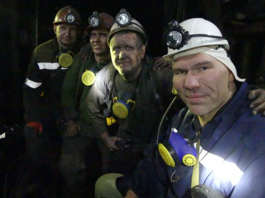 Знаменитые чемпионы Николай Валуев и Джефф Монсон спустились в шахту «Комсомолец Донбасса» 