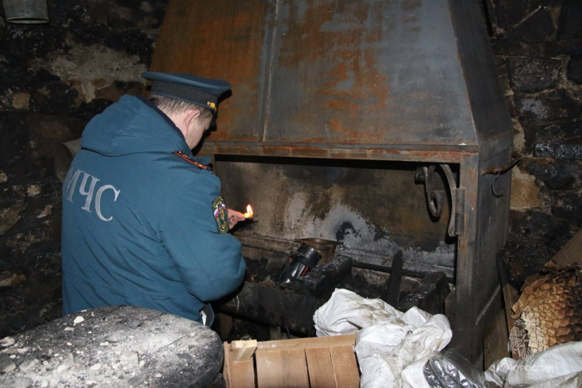 Случайность, неосторожность или поджег: в МЧС рассекретили причину пожара в кафе в центре Донецка в конце марта
