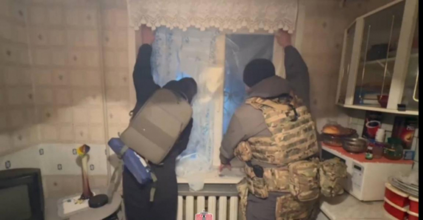 Дружинники оперативно прибыли на место обстрела помочь пострадавшим многоквартирного дома в Куйбышевском районе