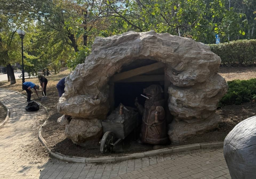 Донецкий памятник Доброму Шубину за четыре миллиона рублей оплатили задним числом
