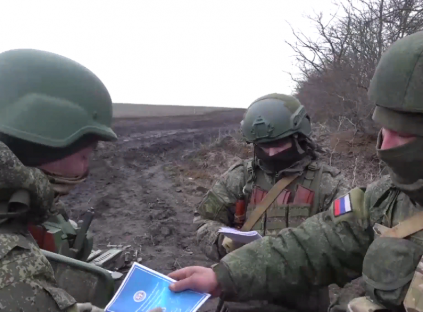 Участники СВО получили письма поддержки из США от русскоговорящих детей 