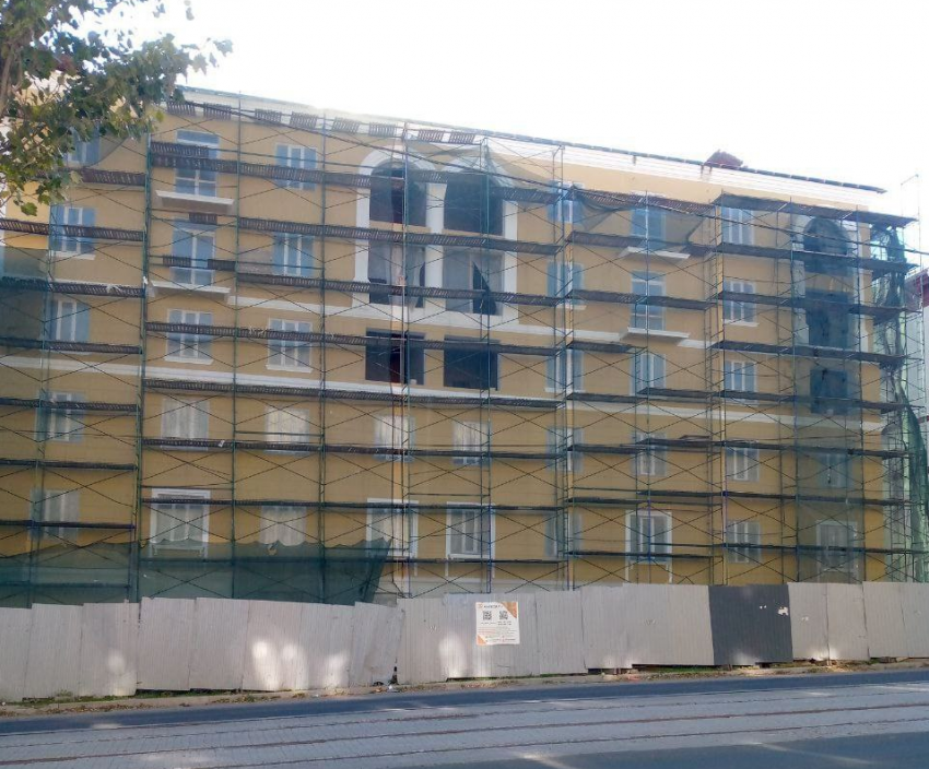 Сначала восстановили, теперь хотят снести: жители мариупольского дома на Артёма, 59 бьют тревогу