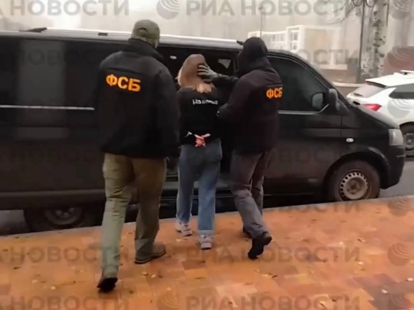 18-ти летняя разведчица ВСУ задержана в Волновахе 