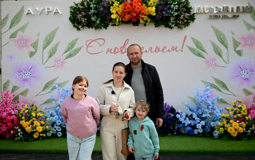 Новый дом в квартале Аура встретил новоселов