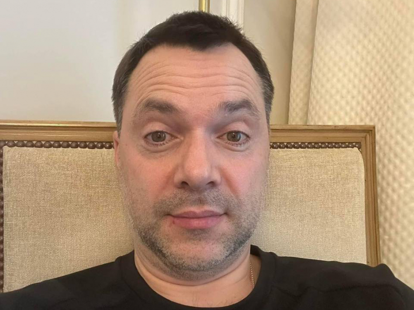 Франция выделила Украине 600 секретных бомб, - Арестович*